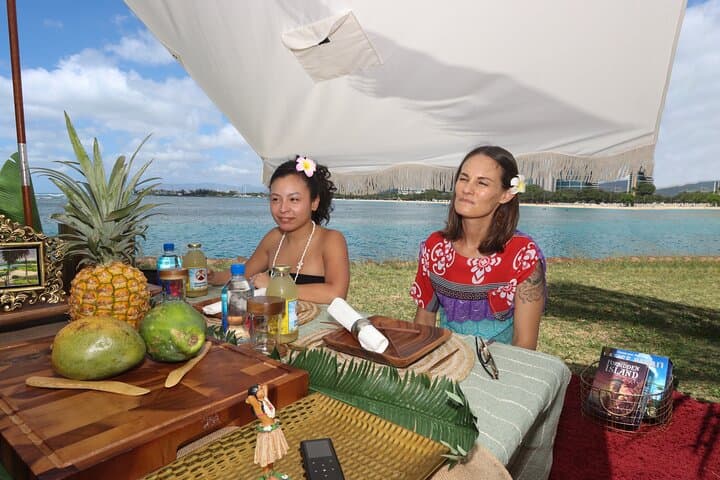 Ala Moana Magic: 2-Hour Aloha Picnic & Photoshoot at Magic Island photo 4