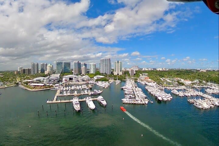 Private Helicopter Tour of Miami: 20-Min Luxury R44 Flight Over Biscayne Bay photo 6