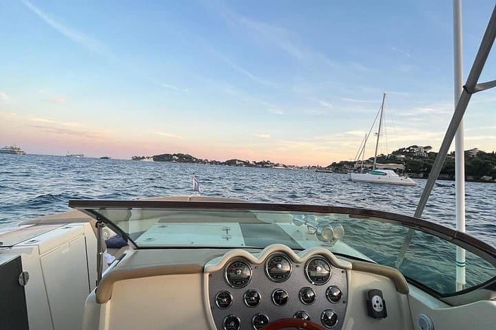 Private Luxury Boat Tour — Riviera Day Cruise from Beaulieu-sur-Mer (Nice & Monaco) photo 3
