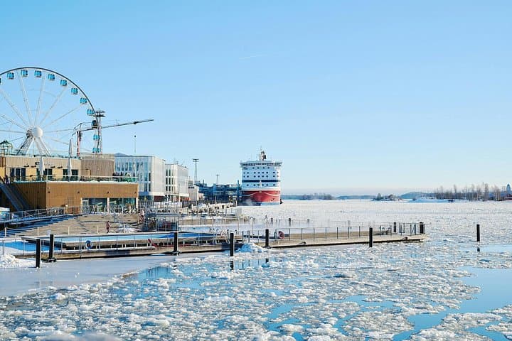 Helsinki Walking Tour With a Sociologist — Urban Stories, Politics & Architecture photo 2