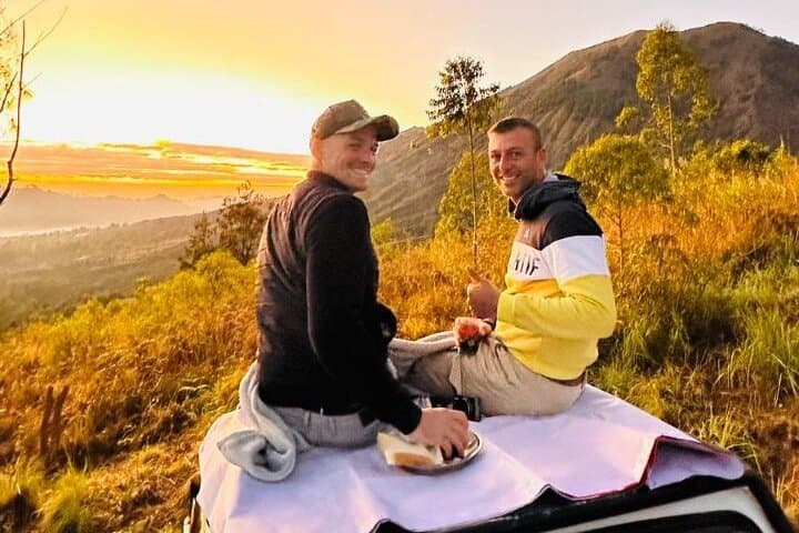 Mt Batur Sunrise Jeep Tour: 4x4 Viewpoint & Black Lava Drive