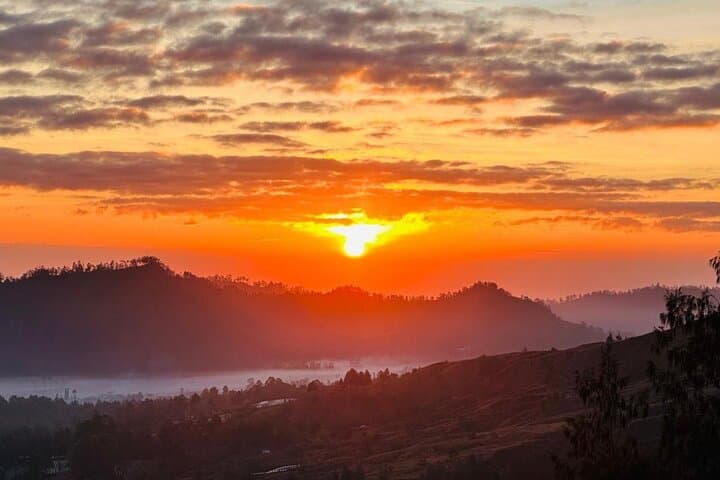 Mt Batur Sunrise Jeep Tour: 4x4 Viewpoint & Black Lava Drive photo 3