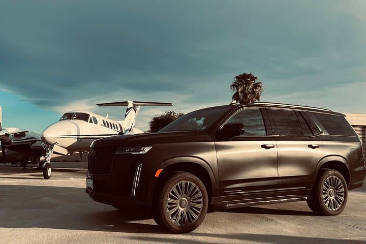 LAX Private Airport Transfer — Chauffeur Service in Los Angeles photo 4