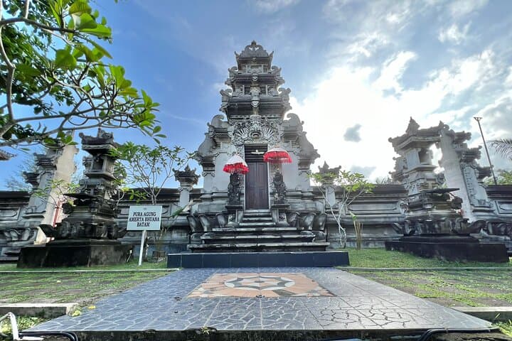 Batam day trip from Singapore: ferry, temples, Barelang Bridge & 2-hour massage