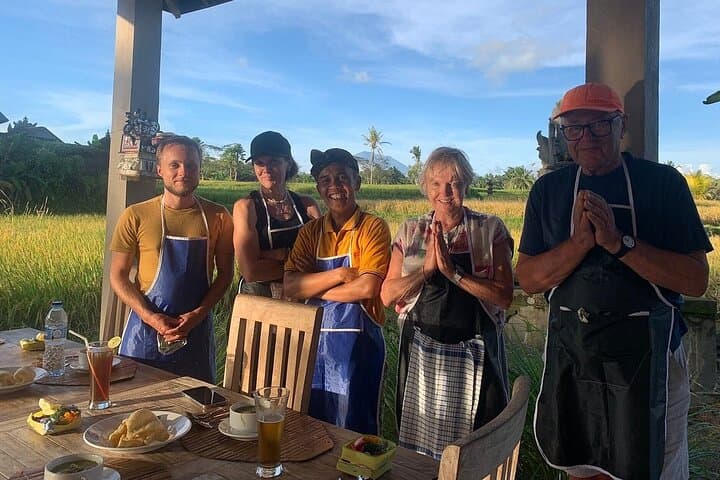 Ubud Market-to-Waterfall: Full-Day Balinese Cooking Class and Secret Falls photo 1