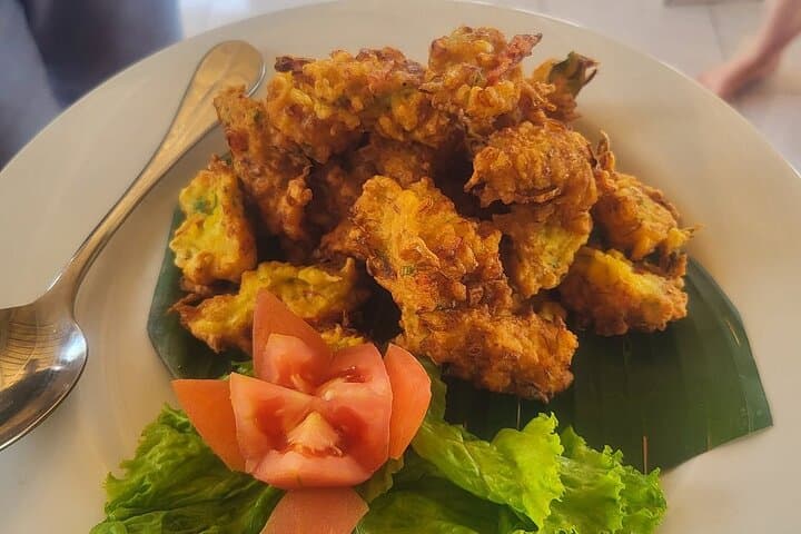 Ubud Market-to-Waterfall: Full-Day Balinese Cooking Class and Secret Falls photo 4