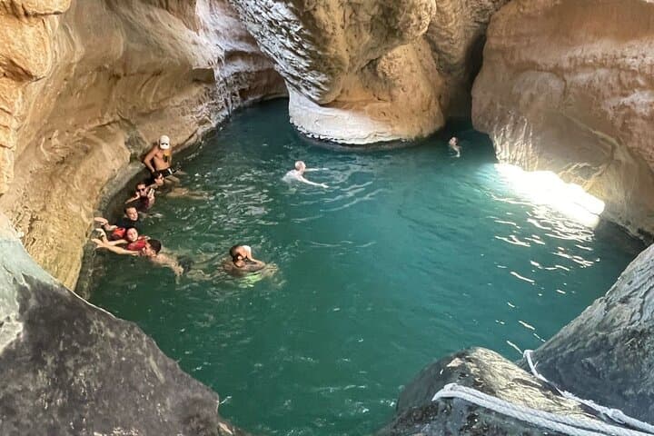 Wadi Shab, Bimmah Sinkhole and Fins Beach: Private Day Trip from Muscat