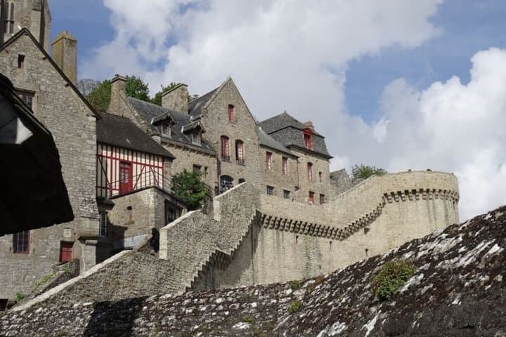 Mont-Saint-Michel Shared Guided Tour with Abbey Ticket Included photo 4