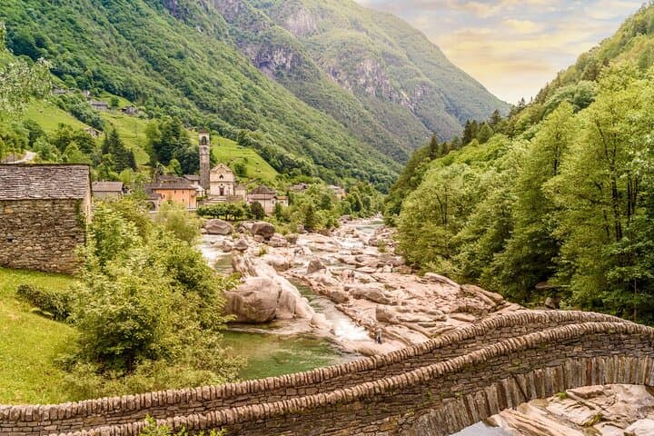 Valle Verzasca Day Trip: Lavertezzo, 007 Dam & Ascona Swimming Adventure