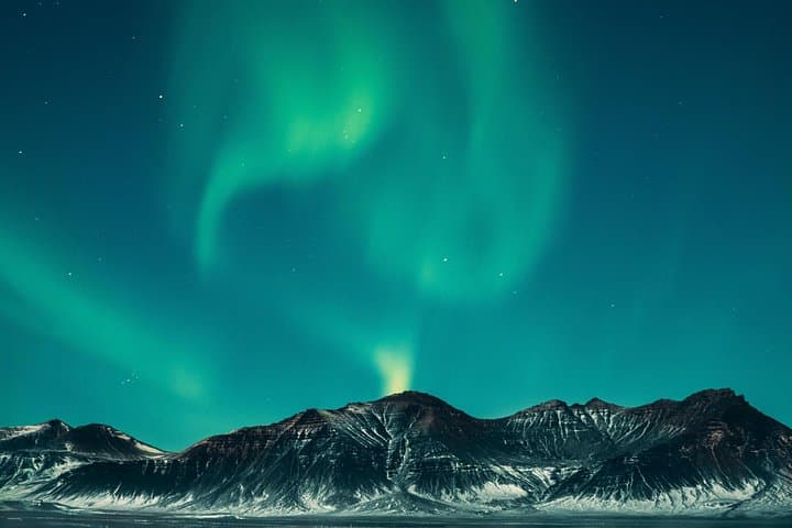 Private Northern Lights Tour from Reykjavik with Hot Chocolate, Donuts & Icelandic Beer photo 3