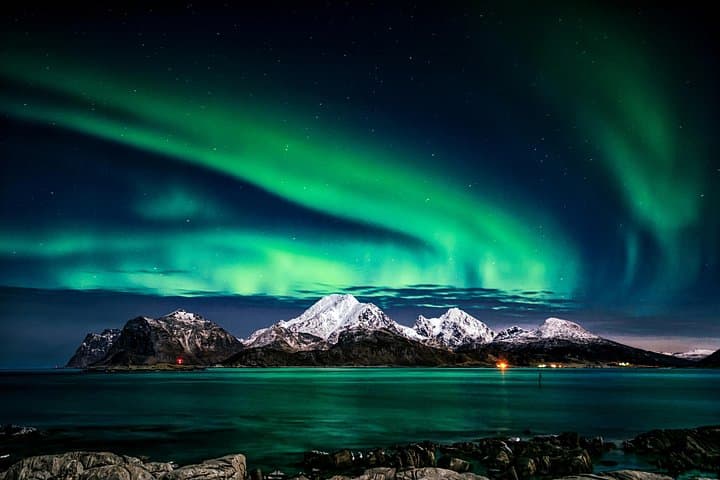 Private Northern Lights Tour from Reykjavik with Hot Chocolate, Donuts & Icelandic Beer photo 1