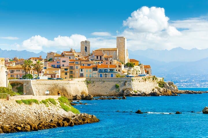 Full-Day Private Tour Monte Carlo and Eze from Monaco — Palaces, Perfume & Coastline photo 5