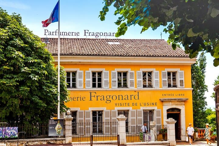 Full-Day Private Tour Monte Carlo and Eze from Monaco — Palaces, Perfume & Coastline photo 6