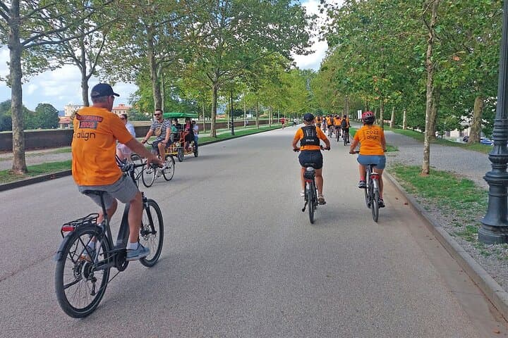 E-Bike Lucca: Ride the Renaissance Walls and Tuscan Hills photo 4