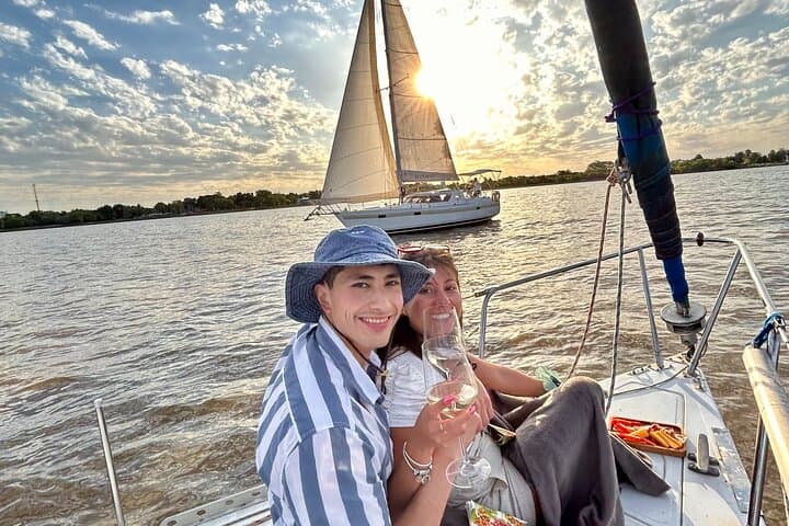 Sunset Sailing on the Río de la Plata with Premium Wine in Buenos Aires photo 3