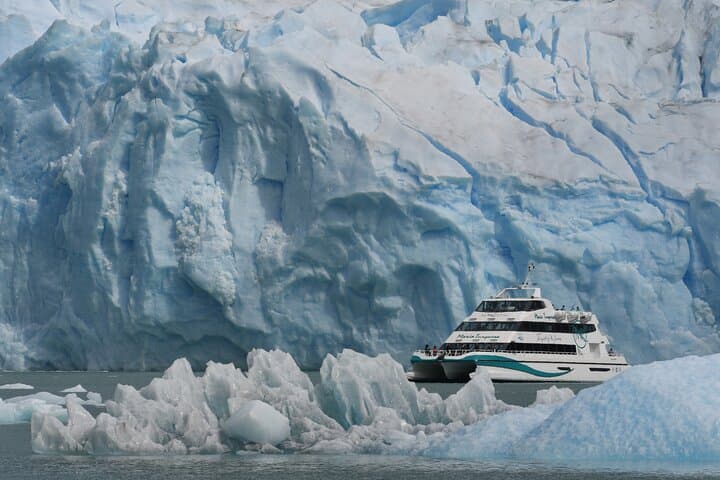 Gourmet Glacier Cruise to Perito Moreno, Upsala & Spegazzini photo 6