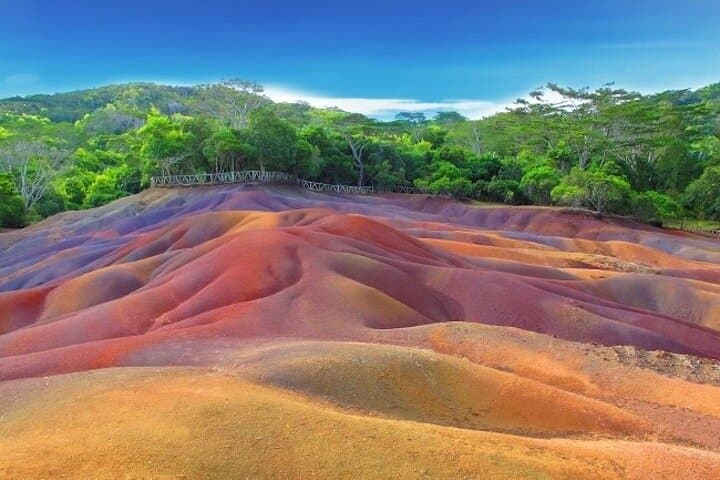 Chamarel & Grand Bassin Private Southwest Tour: 7‑Coloured Earth, Rum Tasting & Local Lunch photo 2