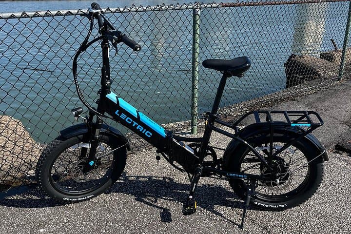 4-Hour E-Bike Rental in Cleveland — Towpath, Lakefront & Neighborhoods photo 2