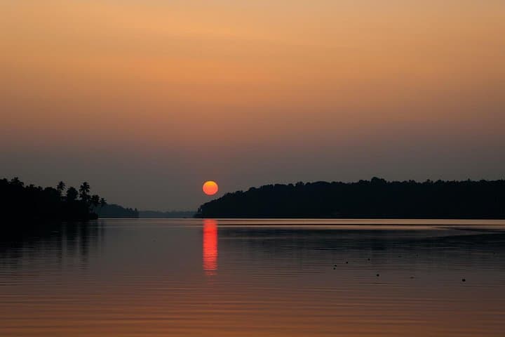 Kanyakumari & Poovar Day Trip: Coastal Backwaters, Palaces and Sunset from Trivandrum photo 3