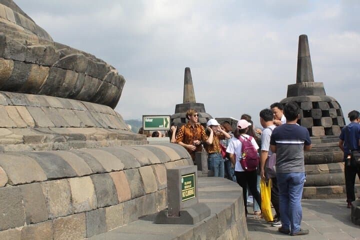 3-Day Royal Yogyakarta: Borobudur Sunrise, Merapi Jeep & Ramayana Ballet photo 3