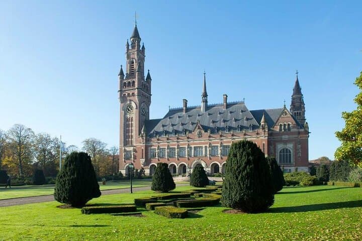 Den Haag Mole Hunt: 90-Min Self-Guided Puzzle Walking Tour photo 5