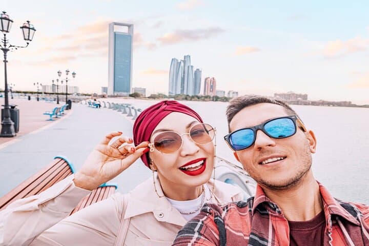 Abu Dhabi Day Tour: Sheikh Zayed Mosque, Louvre & Emirates Palace in a Private 4x4