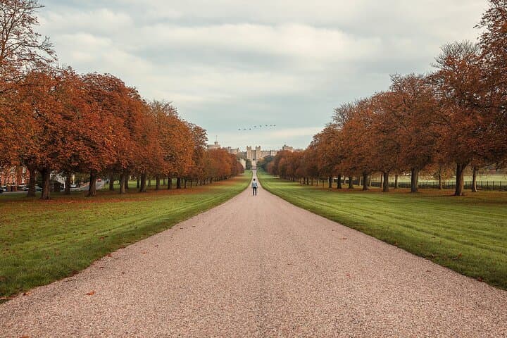 London to Stonehenge and Windsor Castle Day Tour — Private Transfer, Sightseeing & History photo 4