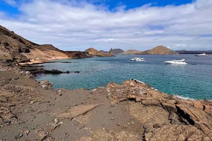 Bartolome Island Snorkel and Hike Day Trip from Puerto Ayora, Galapagos photo 4
