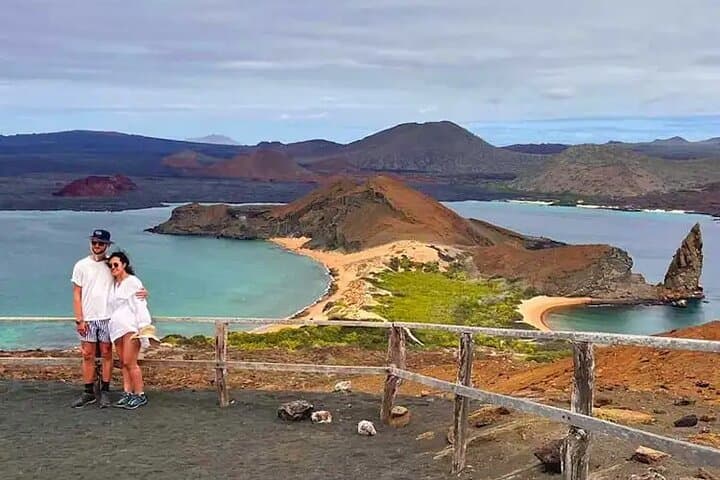 Bartolome Island Snorkel and Hike Day Trip from Puerto Ayora, Galapagos
