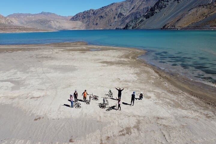 Thrilling Downhill Ride from Embalse el Yeso: A Mountain Bike Adventure Near Santiago