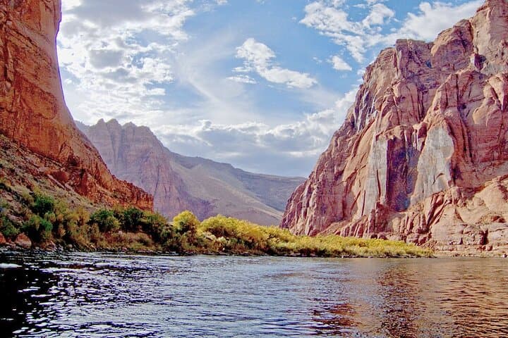 Grand Celebration Helicopter Landing and Black Canyon Rafting from Las Vegas photo 4