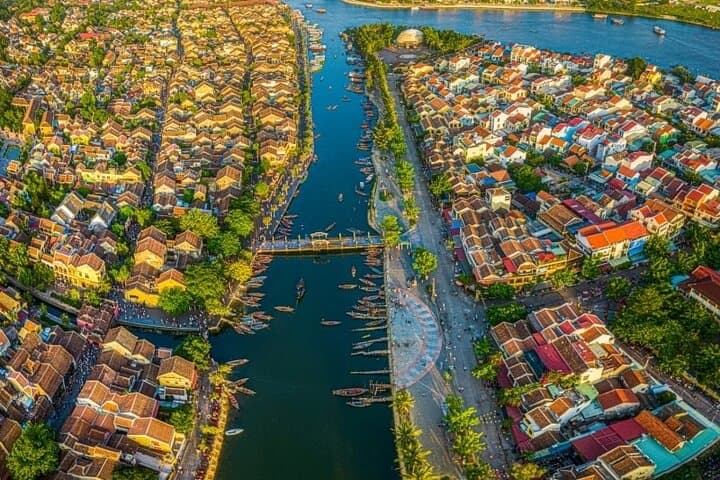 Central Vietnam Port Private Tour: Hue, Da Nang & Hoi An from Chan May or Tien Sa