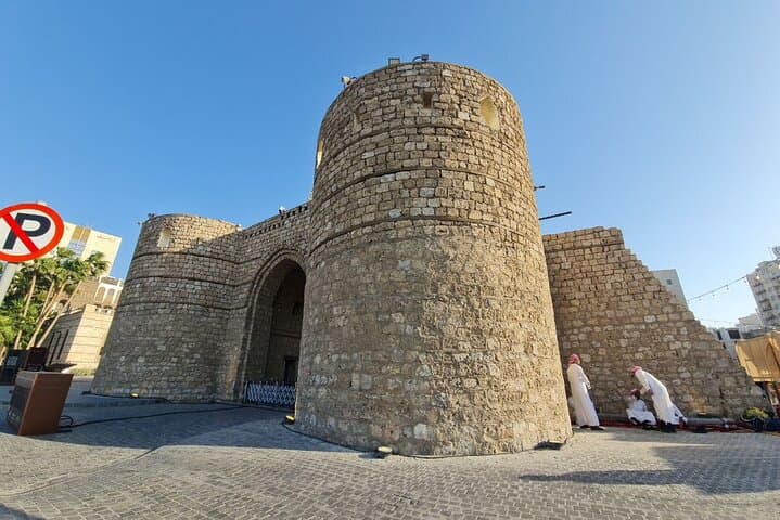 Explore Al-Balad: Historic Old Jeddah Walking Tour and Local Flavors photo 4