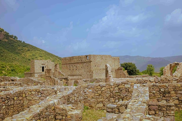 Bhangarh Fort Day Trip from Jaipur: Haunted Ruins & Rajasthani History photo 2