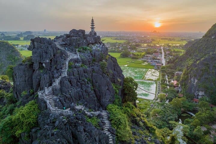 Ninh Binh Highlights: Hoa Lu, Trang An & Mua Cave Day Tour from Hanoi photo 3