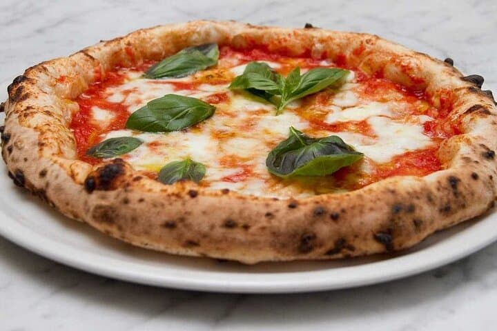 Rome Night Golf Cart Tour: Pizza, Gelato & Iconic Sights photo 5