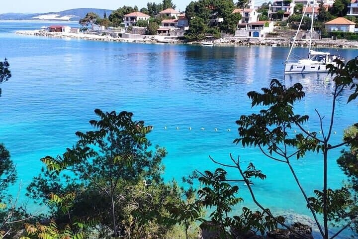 Private Speedboat Tour from Split: 5 Islands — Hvar, Brač, Šolta & Pakleni photo 6