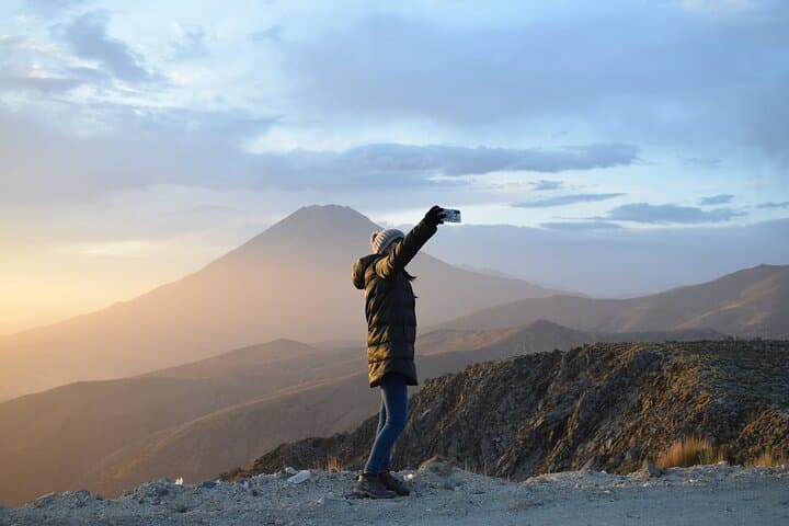 Salinas Lagoon and Mini Volcano de Lojen: Day Trip from Arequipa for Flamingos, Salt Pans & Andean Views