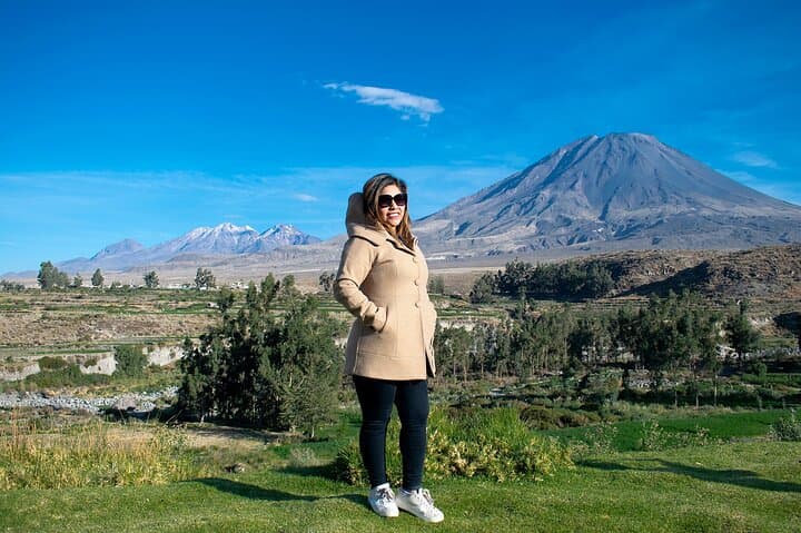 Salinas Lagoon and Mini Volcano de Lojen: Day Trip from Arequipa for Flamingos, Salt Pans & Andean Views photo 2