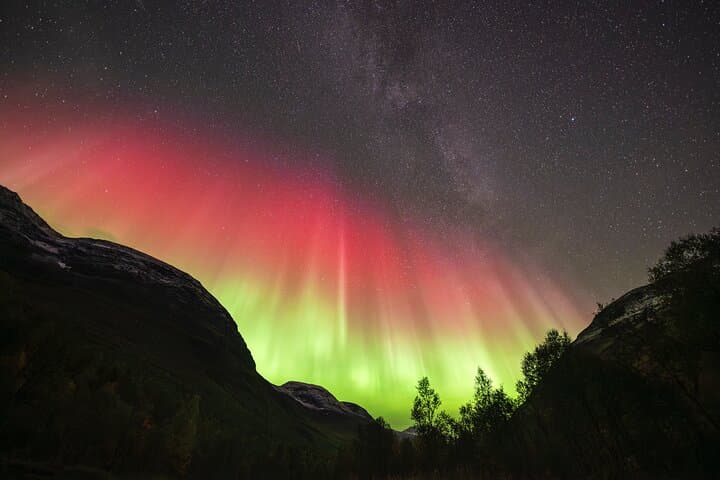 Chasing the Northern Lights from Tromsø: Small-Group Aurora Quest photo 3