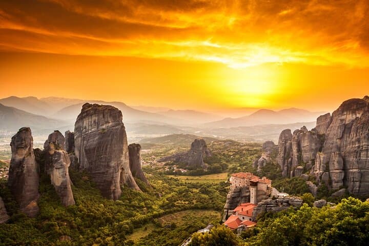 Private Full-Day Meteora Tour from Thessaloniki — Monasteries & Sunset Views