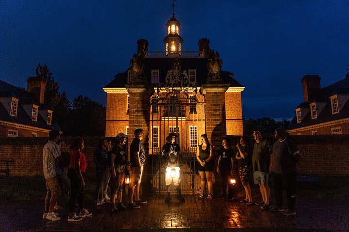 Williamsburg Haunted Ghost Tour: Night Walk Through Colonial Ghosts & Historic Streets photo 3
