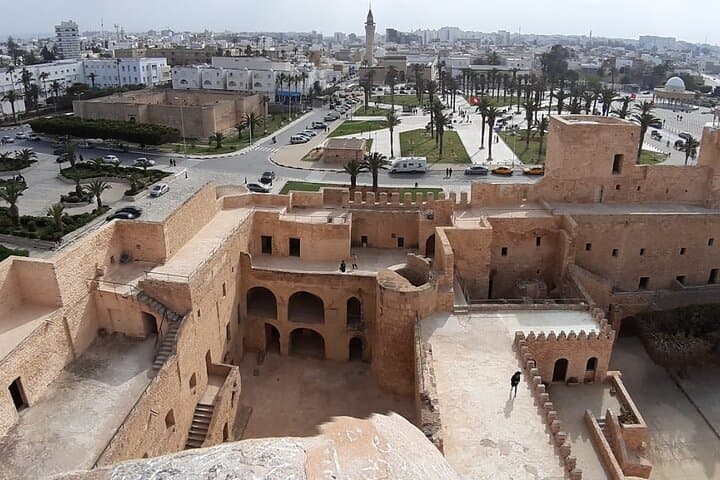 Tunisia Al Complete: Personalized 6-Day Cultural & Sahara Tour