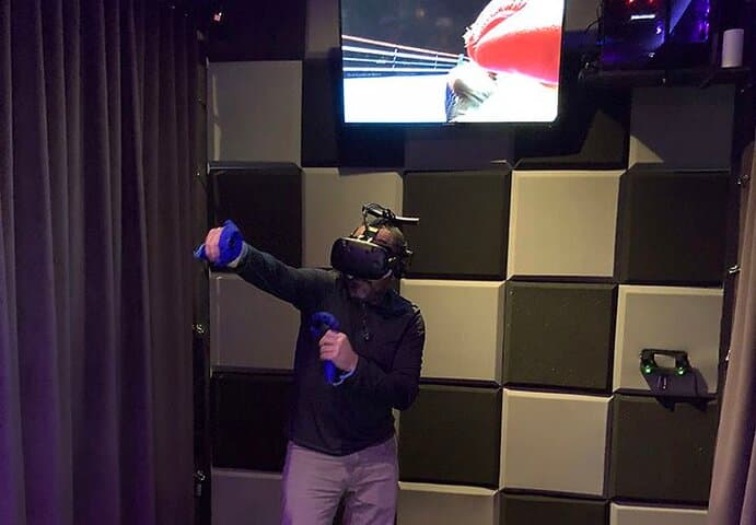 Mont-Tremblant VR Game Station: Private Virtual Reality Sessions for Groups
