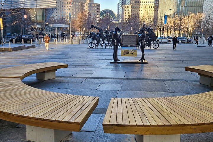 The Outlaws Who Built NYC: Financial District Walking Tour photo 6
