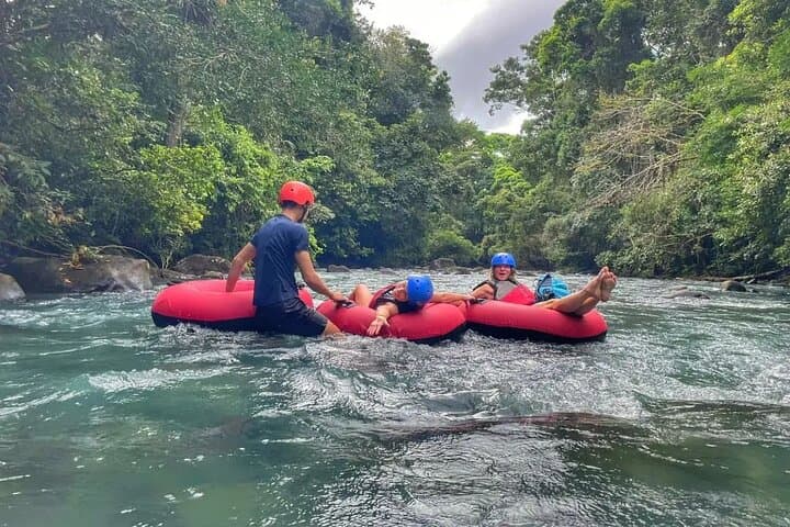 Río Celeste Tubing Tour: Blue-Water River Float & Natural Pool Day Pass from La Fortuna photo 4