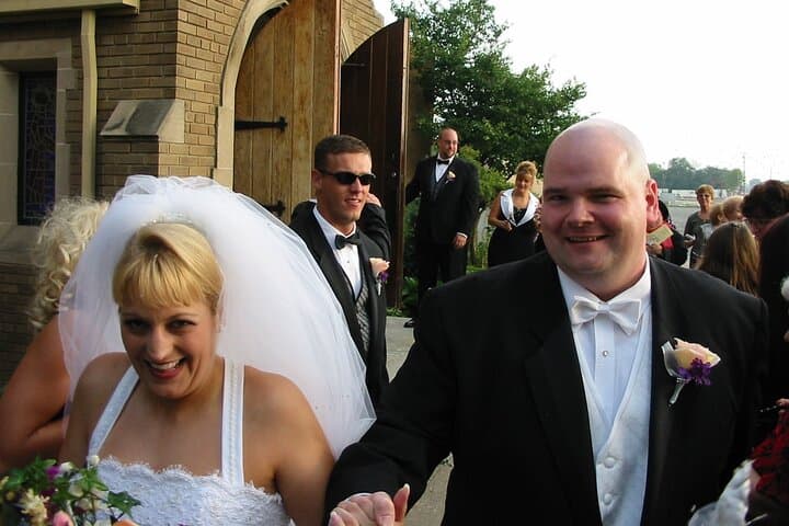 Traverse City Wedding Shuttle: Lincoln MKT Limousine for Private Wedding Transport photo 4