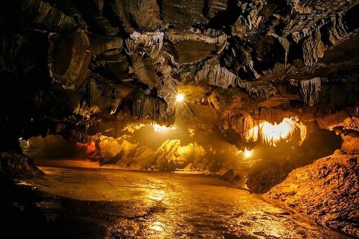 Private Ninh Binh Day Tour: Hang Mua Viewpoint, Thien Ha Cave & Local Family Visit photo 4