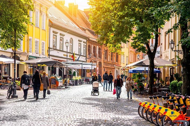 Vilnius Private Photoshoot Tour: Old Town Session with a Local Photographer photo 2