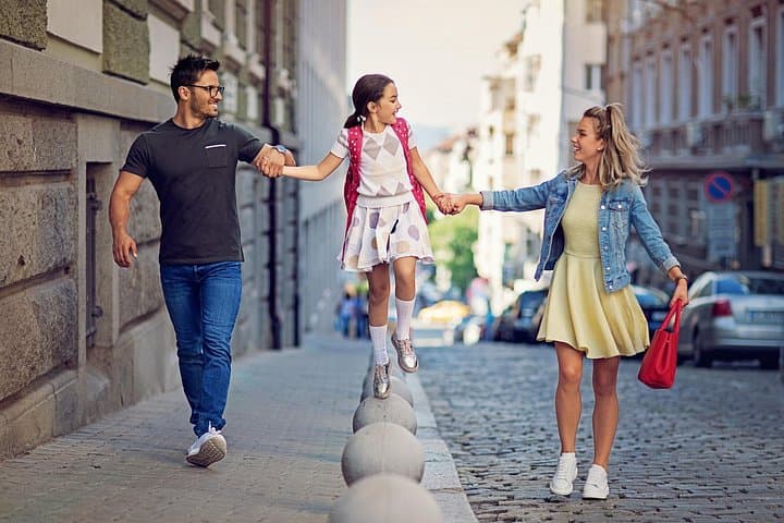 Valencia Family Discovery: Private Squares & Turia Gardens Walking Tour